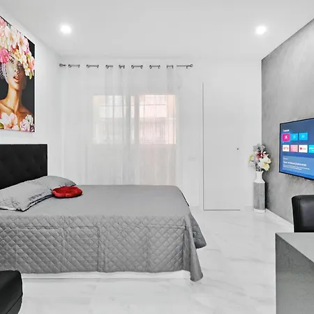 Centro Modern & Apartment